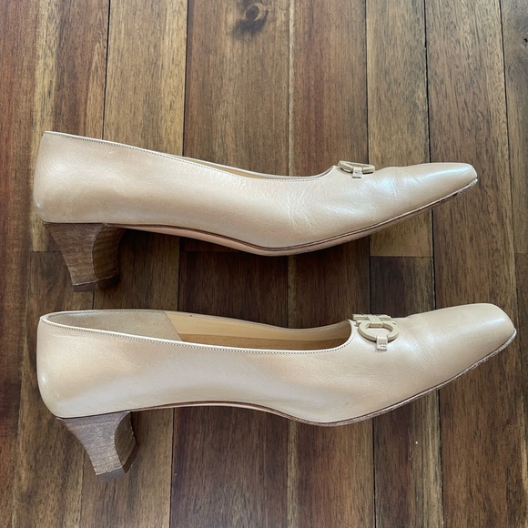 Salvatore Ferragamo heels - Picture 7 of 13
